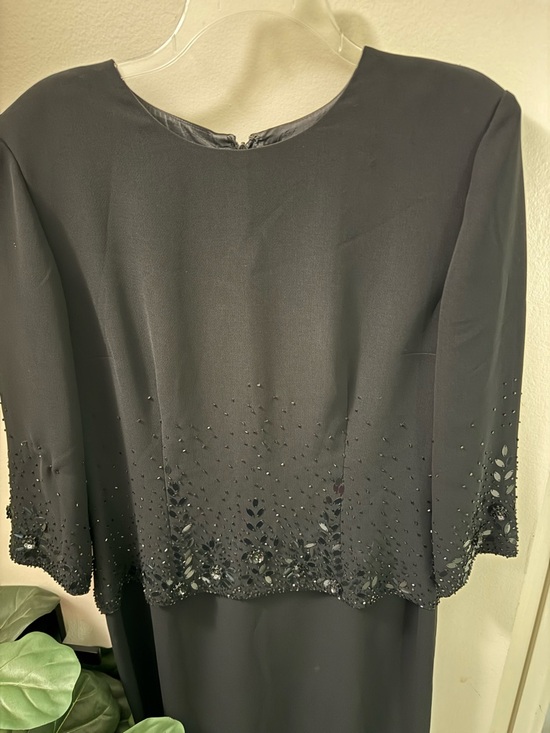 Donna Morgan Dresses & Skirts - Donna Morgan Black Dress, Sequin Embellishments, 3/4 sleeves, buttons down back